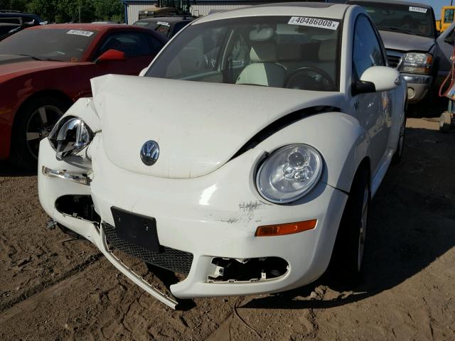 3VWFW31C58M523670 - 2008 VOLKSWAGEN NEW BEETLE 白色 照片 2