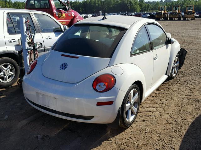3VWFW31C58M523670 - 2008 VOLKSWAGEN NEW BEETLE 白色 照片 4