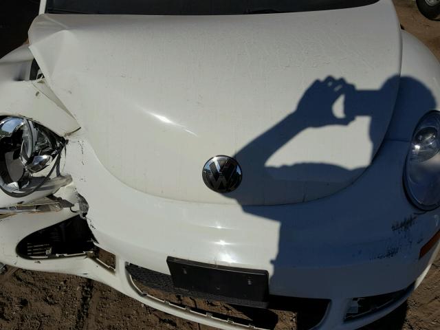 3VWFW31C58M523670 - 2008 VOLKSWAGEN NEW BEETLE 白色 照片 7