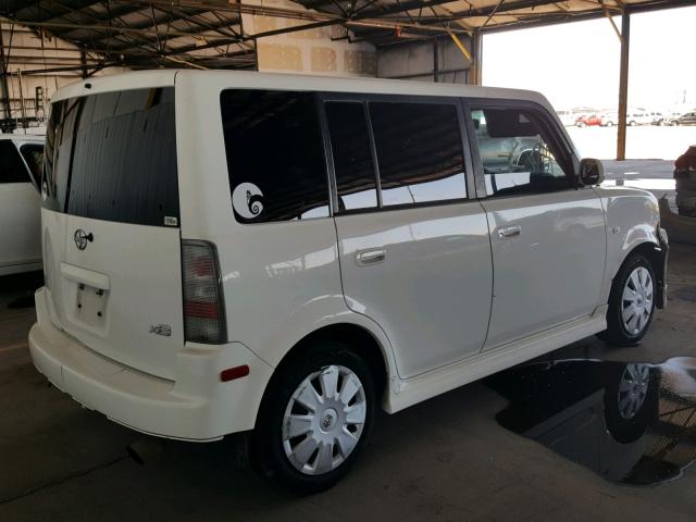JTLKT324664059335 - 2006 TOYOTA SCION XB Weiß Foto 4