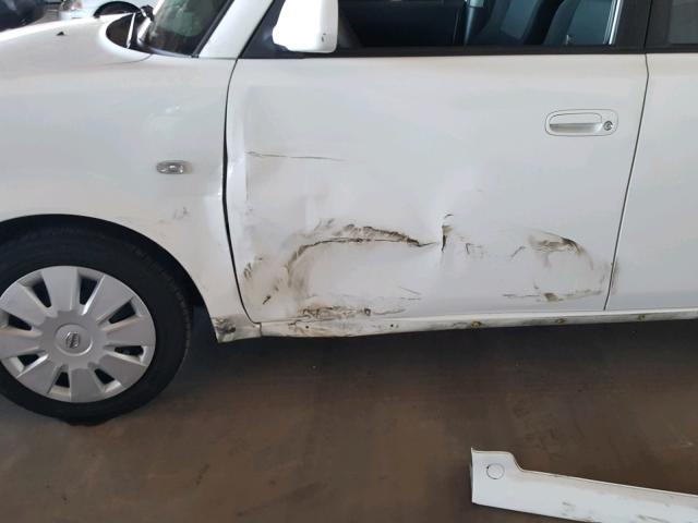 JTLKT324664059335 - 2006 TOYOTA SCION XB Weiß Foto 9