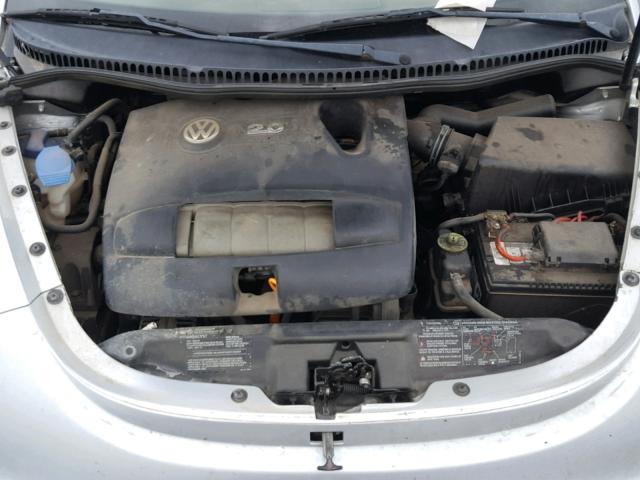 3VWCM31Y24M324185 - 2004 VOLKSWAGEN NEW BEETLE 银色 照片 7