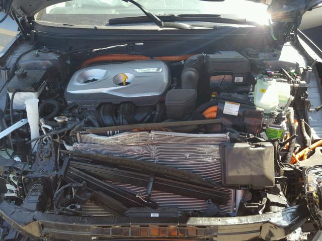 KMHE14L20HA070963 - 2017 HYUNDAI SONATA PLU GRAY photo 7