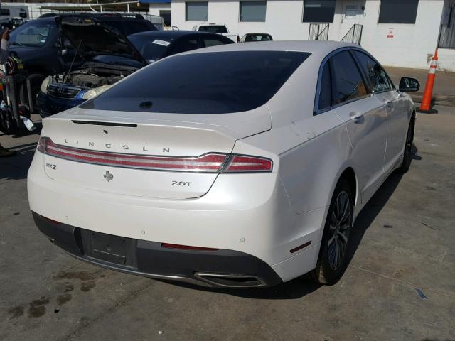 3LN6L5A95HR610902 - 2017 LINCOLN MKZ PREMIE WHITE photo 4