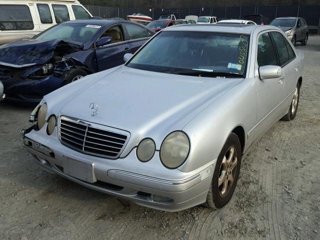 WDBJF65J92B439680 - 2002 MERCEDES-BENZ E 320 SILVER photo 2