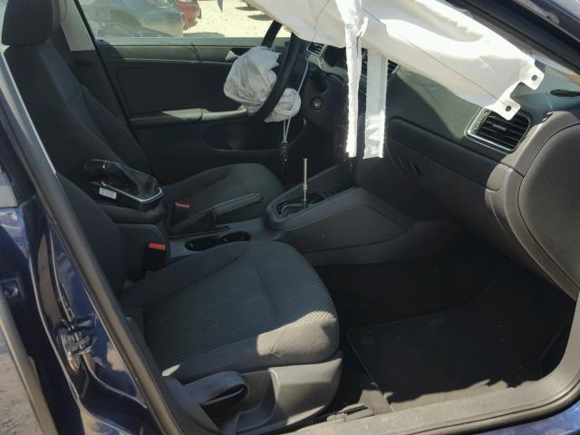 3VW1K7AJ2DM410880 - 2013 VOLKSWAGEN JETTA BASE 蓝色 照片 5