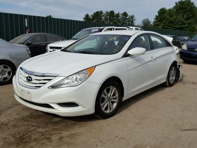 5NPEB4AC6CH338803 - 2012 HYUNDAI SONATA GLS WHITE photo 2