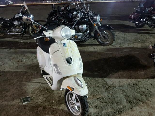 ZAPM688F9D5003414 - 2013 VESPA LX 150IE WHITE photo 1