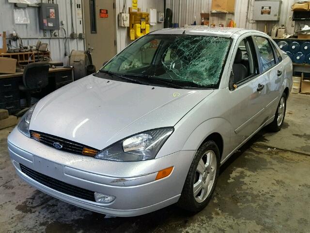 1FAFP38353W164230 - 2003 FORD FOCUS ZTS SILVER photo 2