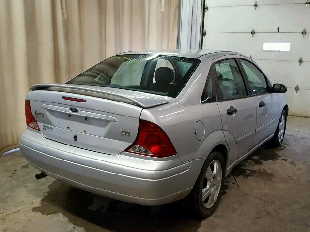 1FAFP38353W164230 - 2003 FORD FOCUS ZTS SILVER photo 4