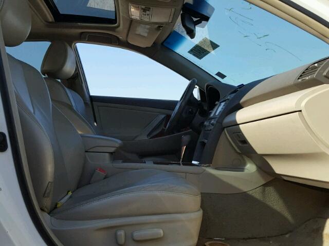 4T4BF3EK1AR052607 - 2010 TOYOTA CAMRY BASE WHITE photo 5