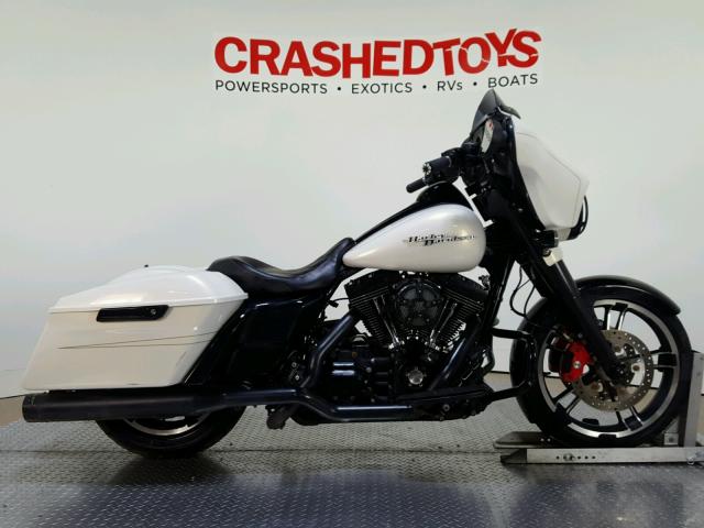 1HD1KRM13FB609536 - 2015 HARLEY-DAVIDSON FLHXS STRE WHITE photo 1