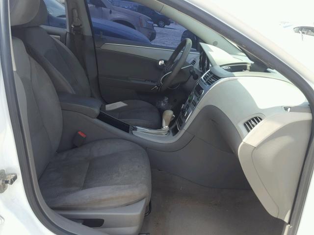 1G1ZC5EU5BF243139 - 2011 CHEVROLET MALIBU 1LT WHITE photo 5