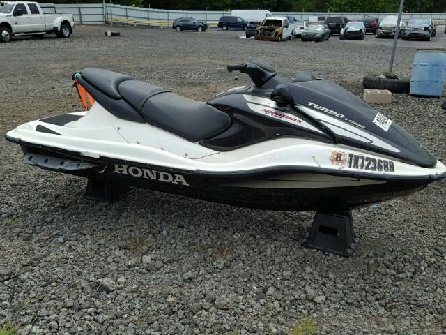 HPSE1155B707 - 2007 HONDA JET SKI WHITE photo 9