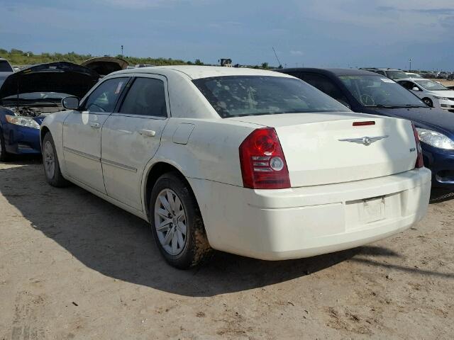 2C3KA43R88H253506 - 2008 CHRYSLER 300 WHITE photo 3