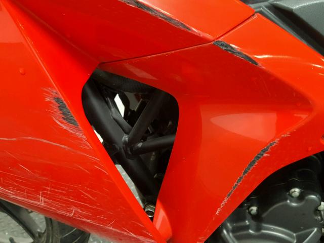 MLHMC4106D5300159 - 2013 HONDA CBR250 R RED photo 13