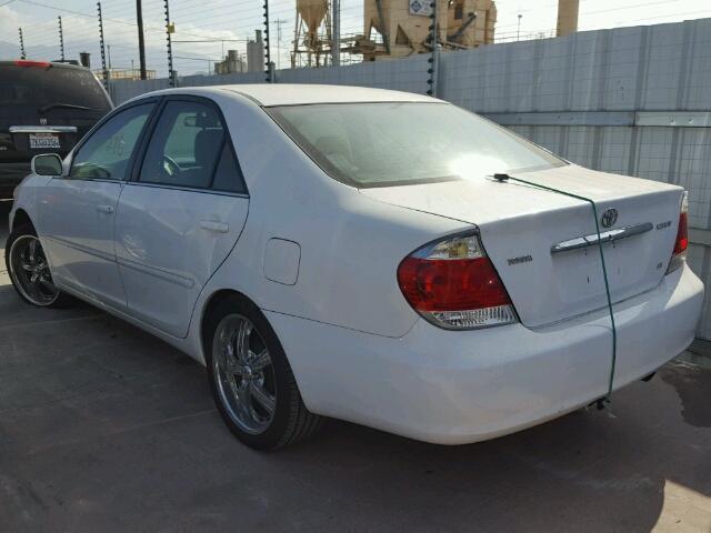 4T1BE32K35U002332 - 2005 TOYOTA CAMRY WHITE photo 3