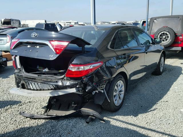 4T1BF1FK6HU270887 - 2017 TOYOTA CAMRY LE 黑色 照片 4