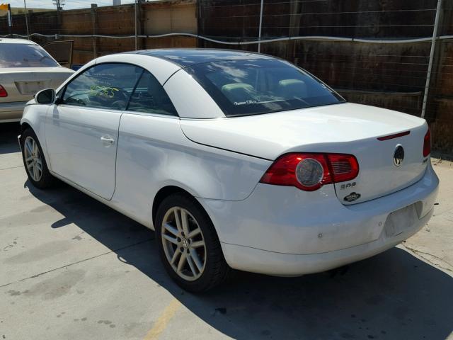 WVWFA71F48V013478 - 2008 VOLKSWAGEN EOS LUX Білий фото 3