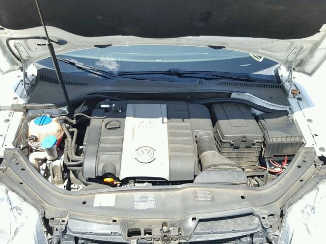 WVWFA71F48V013478 - 2008 VOLKSWAGEN EOS LUX Білий фото 7