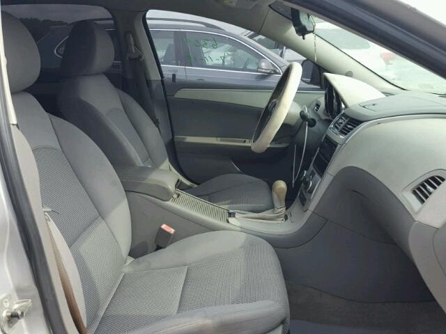 1G1ZB5EB8AF303527 - 2010 CHEVROLET MALIBU LS ვერცხლისფერი ფოტო 5