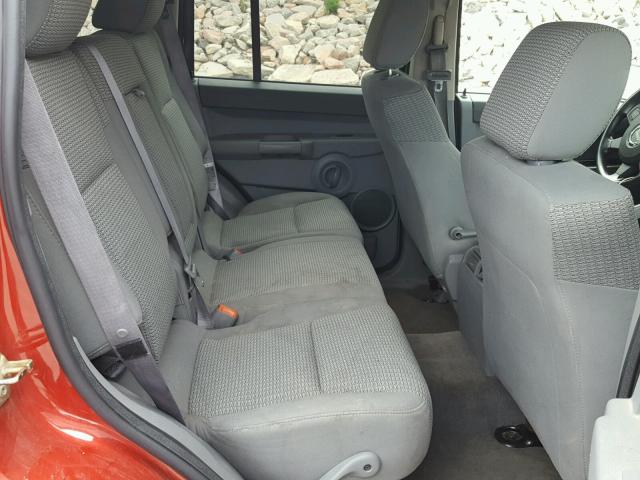 1J8HG48KX6C205806 - 2006 JEEP COMMANDER RED photo 6