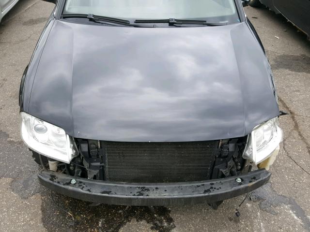 WVWYH63BX3E122853 - 2003 VOLKSWAGEN PASSAT GLX BLACK photo 7