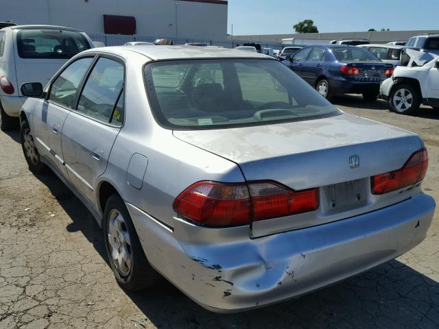 JHMCG6653XC012763 - 1999 HONDA ACCORD LX SILVER photo 3