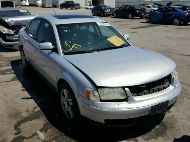 WVWEH63B01E034748 - 2001 VOLKSWAGEN PASSAT GLX 银色 照片 1