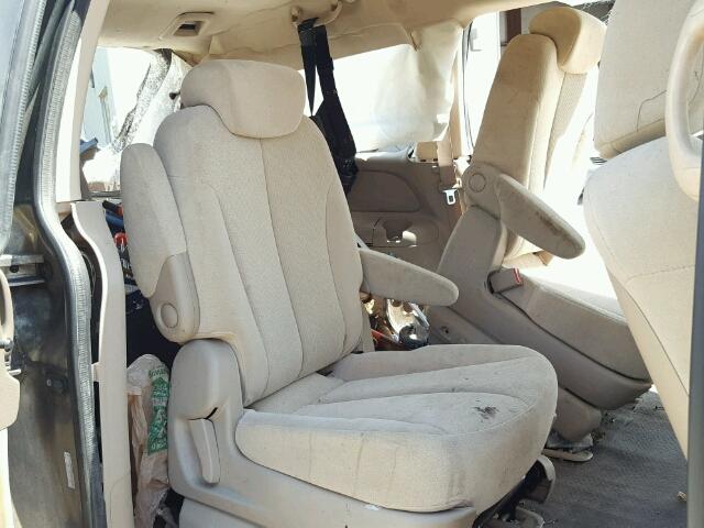 KNDMB233686255449 - 2008 KIA SEDONA EX BEIGE photo 6