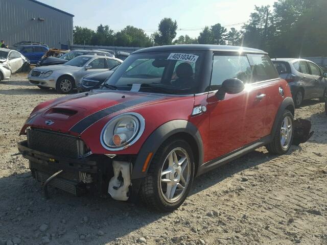 WMWMF735X9TT99959 - 2009 MINI COOPER S RED photo 2