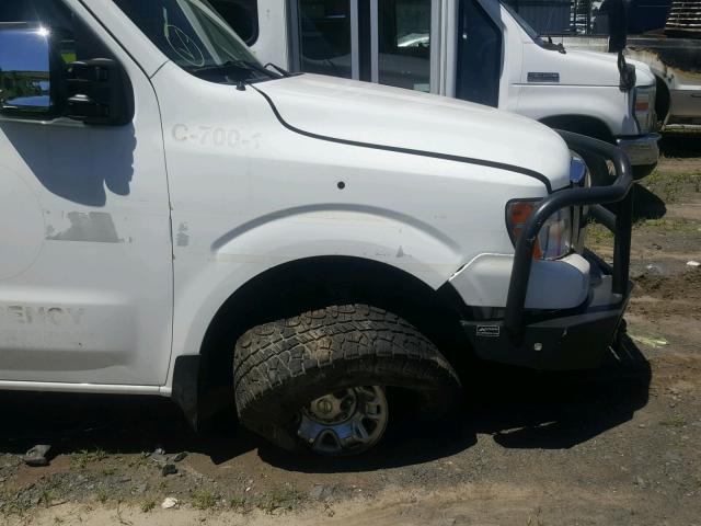 5BZAF0AA9FN850196 - 2015 NISSAN NV 3500 WHITE photo 9