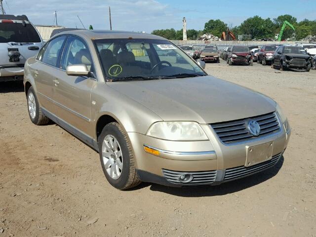 WVWPD63B91P144500 - 2001 VOLKSWAGEN PASSAT GLS GOLD photo 1