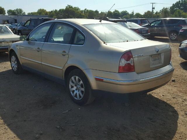 WVWPD63B91P144500 - 2001 VOLKSWAGEN PASSAT GLS GOLD photo 3