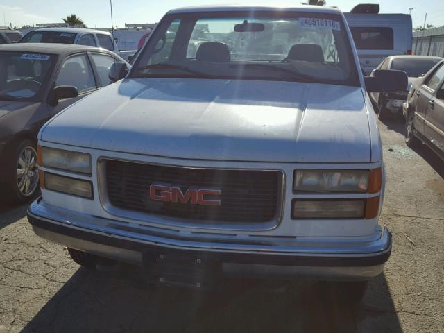 1GTGC34JXYR172666 - 2000 GMC SIERRA C35 WHITE photo 9