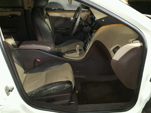 1G1ZC5EB1AF280329 - 2010 CHEVROLET MALIBU WHITE photo 5
