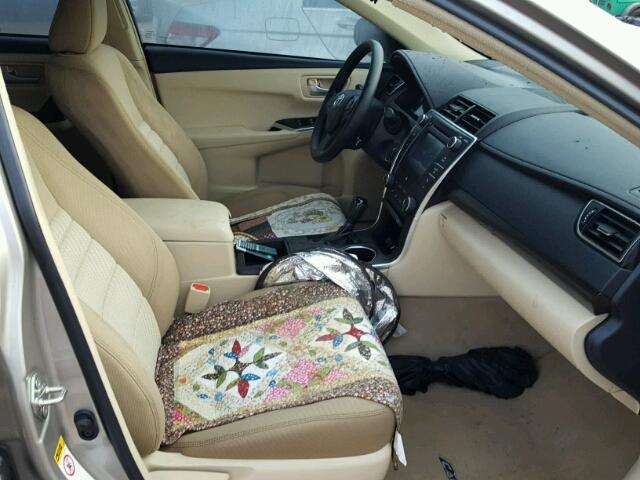 4T1BF1FK8HU423849 - 2017 TOYOTA CAMRY LE BEIGE photo 5