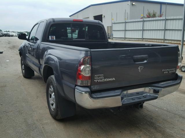 5TFTU4GN5DX050853 - 2013 TOYOTA TACOMA PRE GRAY photo 3