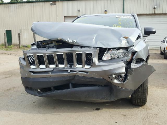 1J4NT1FB5BD236984 - 2011 JEEP COMPASS SP 银色 照片 9