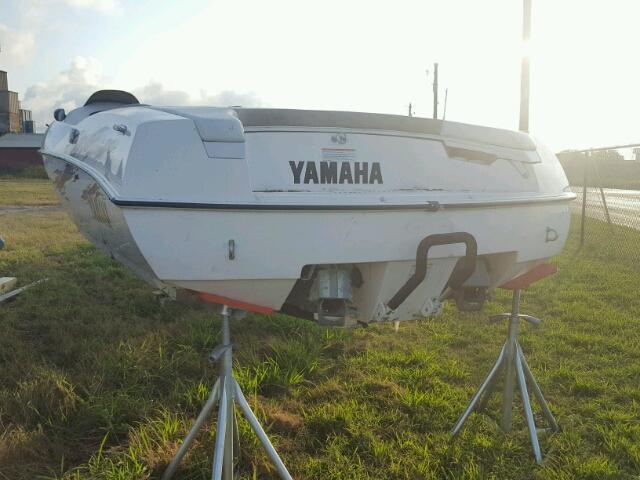 YAMCG737C999 - 1999 YAMAHA MARINE LOT WHITE photo 3