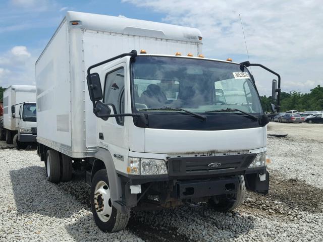 3FRLL45Z37V634149 - 2007 FORD LOW CAB FO WHITE photo 1