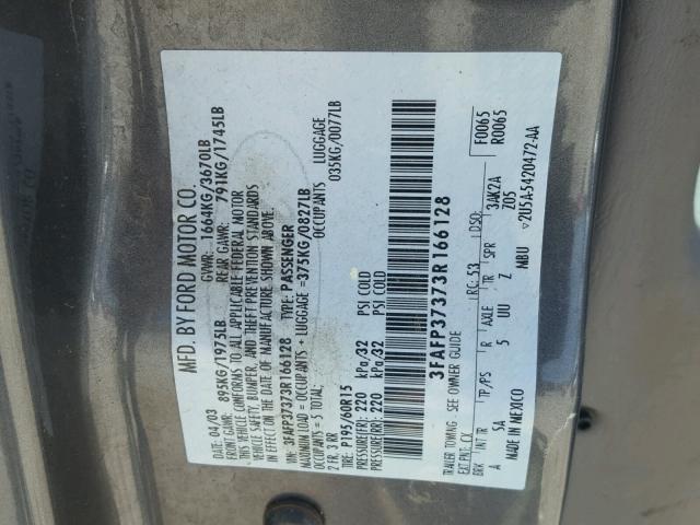 3FAFP37373R166128 - 2003 FORD FOCUS ZX5 GRAY photo 10