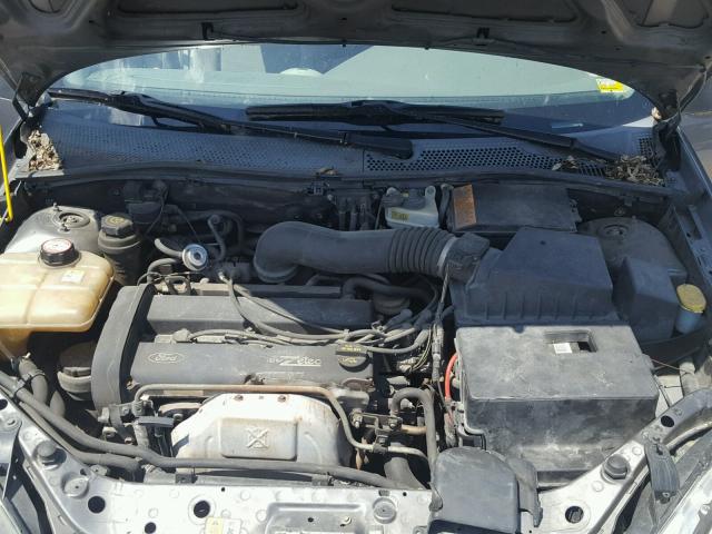 3FAFP37373R166128 - 2003 FORD FOCUS ZX5 GRAY photo 7