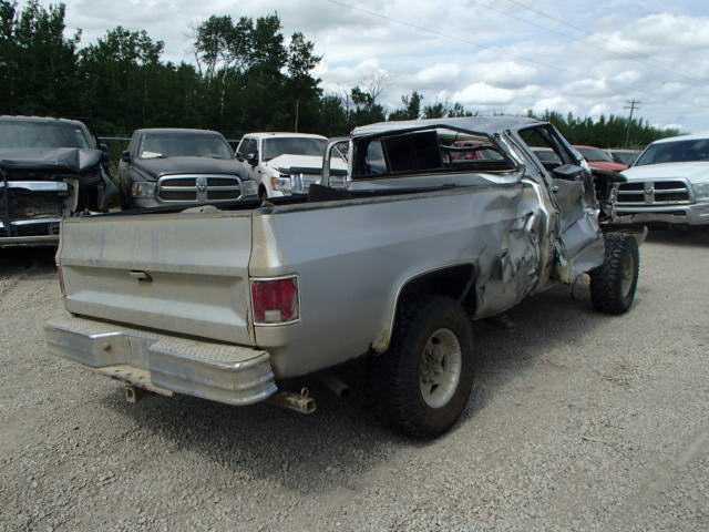 2GTGK24M6F1540645 - 1985 GMC K2500 GRAY photo 4