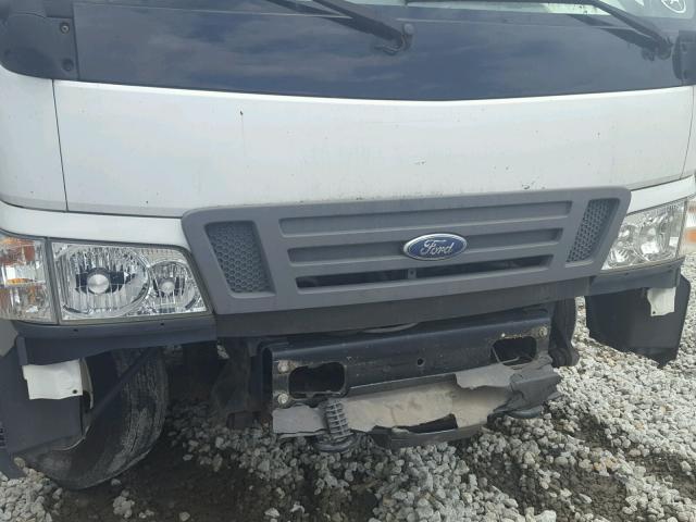 3FRLL45Z97V576578 - 2007 FORD LOW CAB FO WHITE photo 9