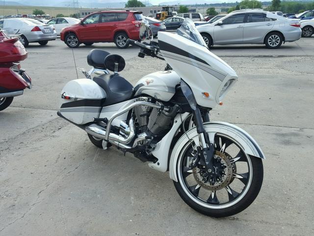5VPYW36N7G3050961 - 2016 VICTORY MOTORCYCLES MAGNUM WHITE photo 1