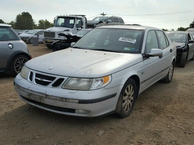 YS3EB49E633031674 - 2003 SAAB 9-5 LINEAR SILVER photo 2