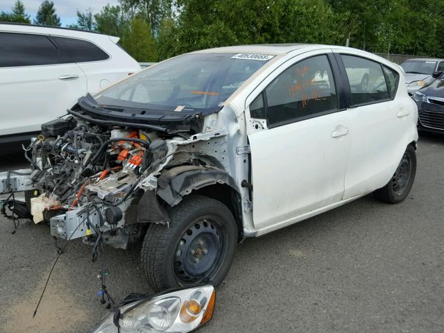 JTDKDTB38D1038677 - 2013 TOYOTA PRIUS C WHITE photo 2