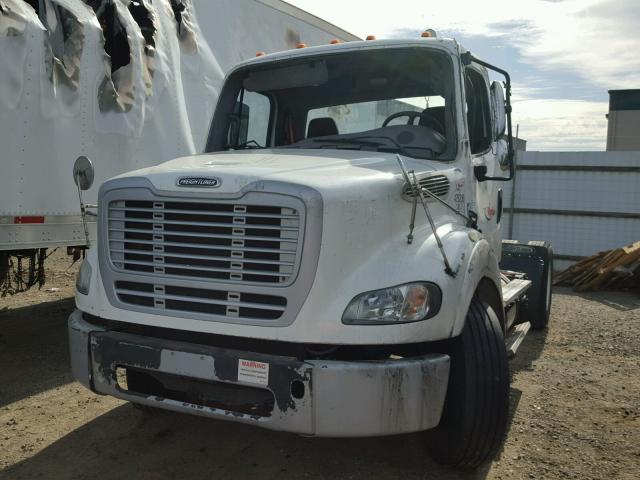 1FUBC4CY2DHBW7746 - 2013 FREIGHTLINER M2 112 MED WHITE photo 2