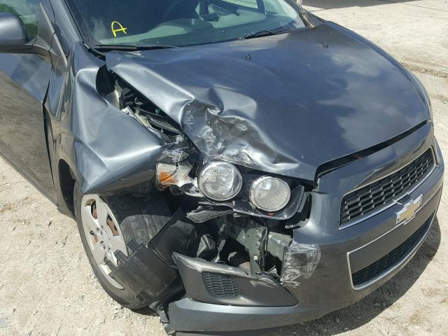 1G1JA5SH9D4156837 - 2013 CHEVROLET SONIC LS 灰色 照片 9